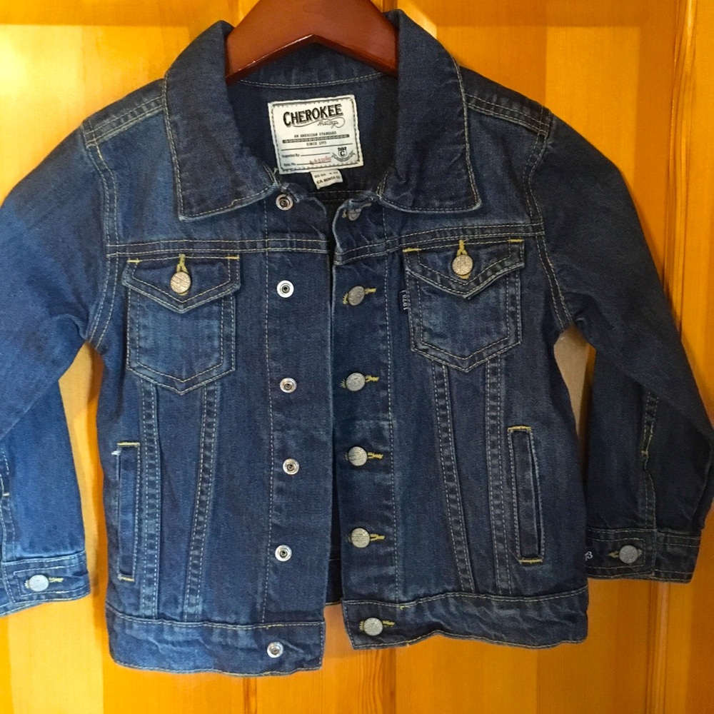 CHEROKEE girls jean jacket sz 4/5 super cute and easy to wear